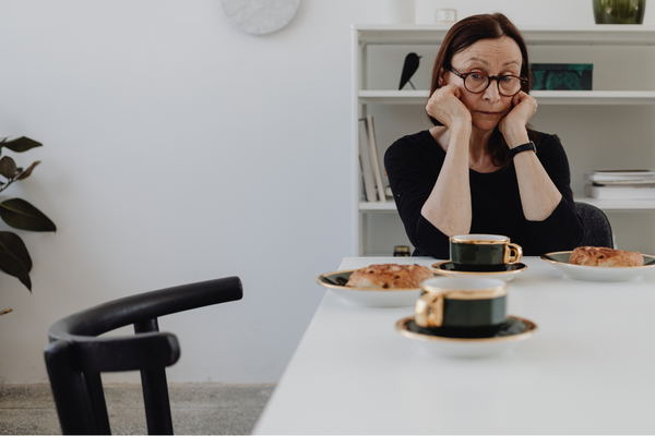 Der leere Stuhl im Raum